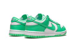 DUNK LOW WMNS"Green Glow" DD1503 105