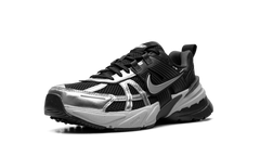 V2K Run WMNS"Black Metallic Silver" FD0736 005