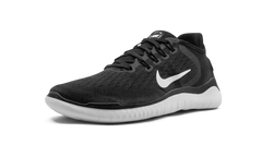 FREE RN 2018 MNS WMNS"BLACK WHITE" 942837 001
