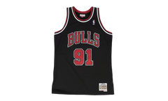 NBA Dennis Rodman Swingman Alternate Jersey "1997 Chicago Bulls - Black" SMJYGS18152 CBUBLCK97DRD