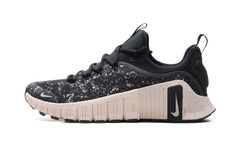 Free Metcon 6 SE WMNS"Black Silt Red" HV2017 001