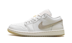 1 Low SE WMNS "Metallic Team Gold" HV5157 100