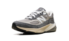 990v6 "Made in USA - Castlerock" U990GR6