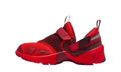 Jordan Trunner LX WMNS "Chile Red" HQ2164 601